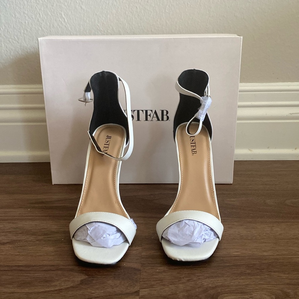 JUST FAB GIA WHITE SANDAL HIGH HEEL NWT 🤍🤍🤍